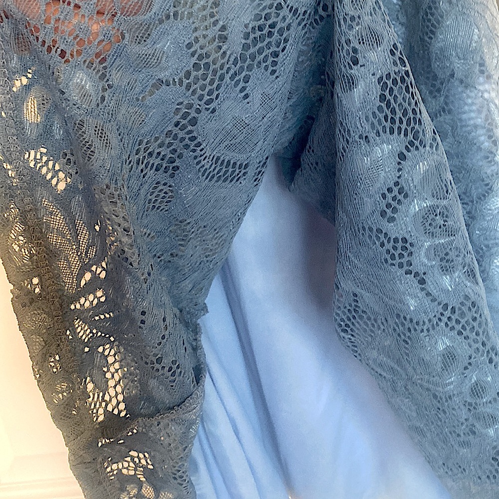 Lacy light blue medium cocktail dress - Picture 3 of 6